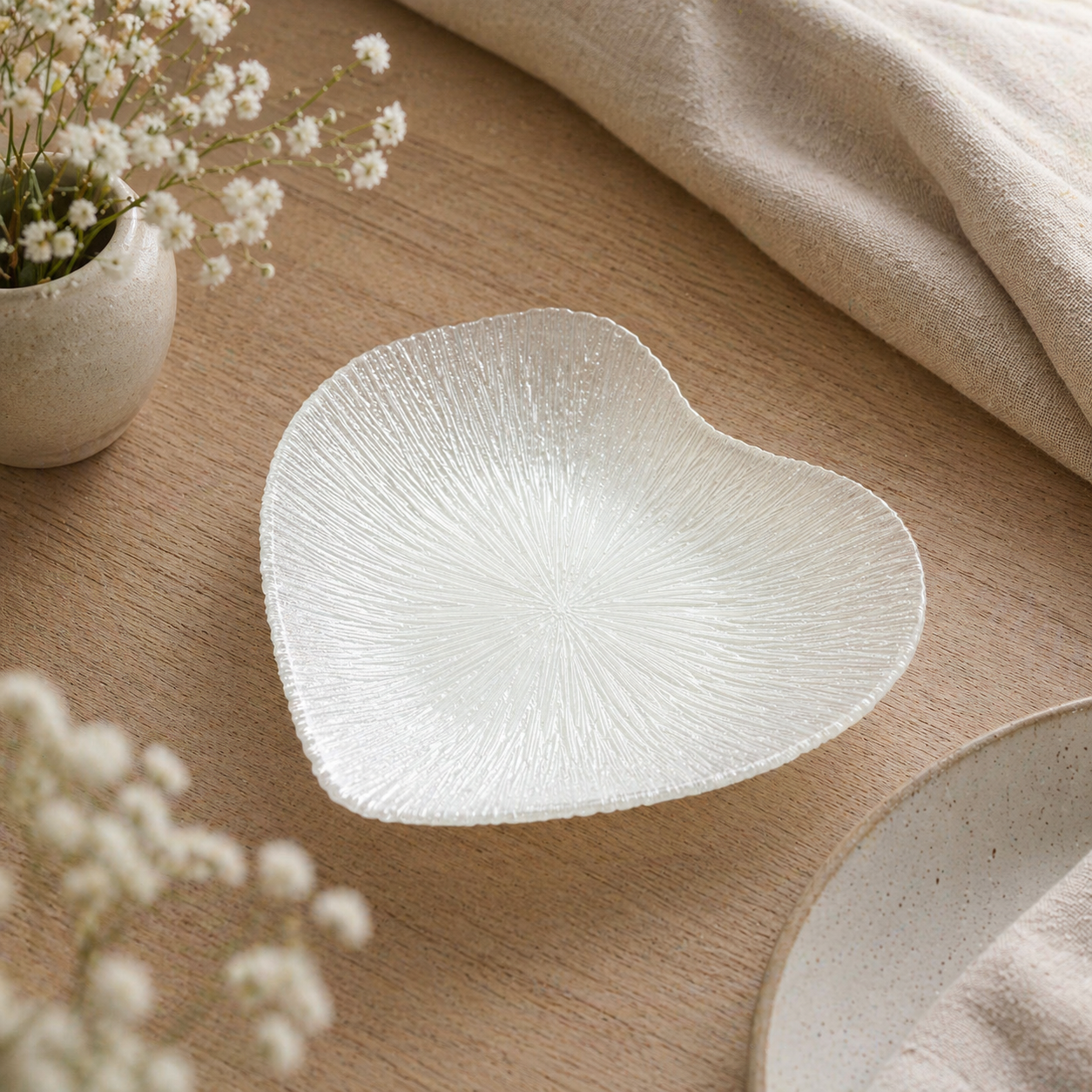 30cm Glass Bowl - Heart Design - Silver