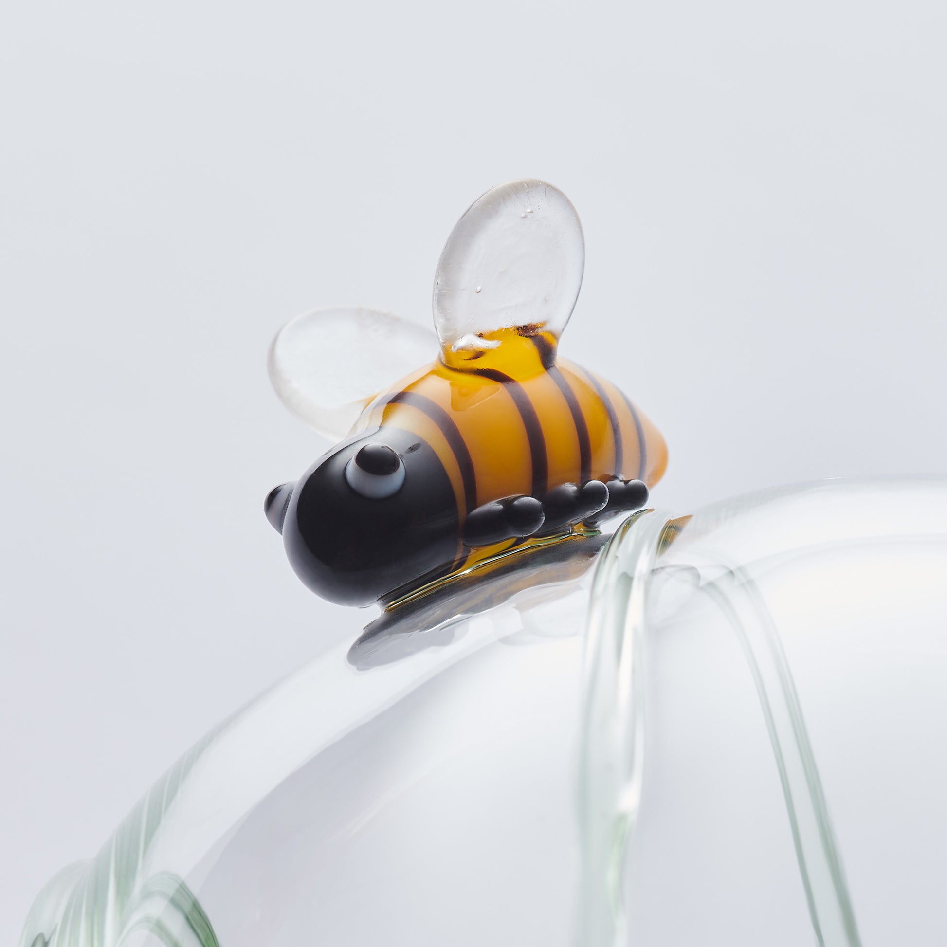 10cm Glass Globe - Wildlife Collection - Bee - Sienna Glass