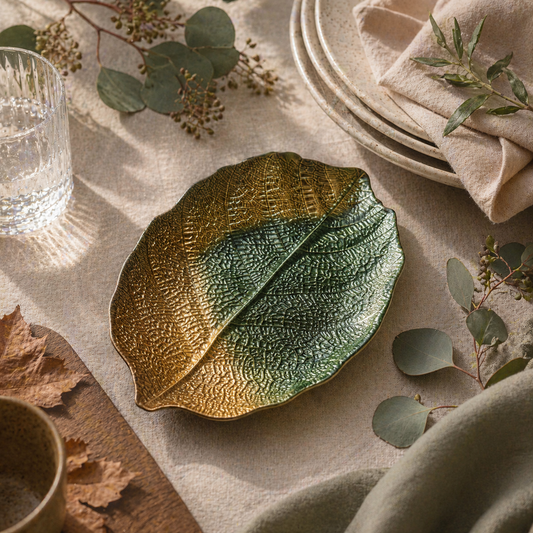 28cm Glass Plate - Leaf Design - Green & Gold